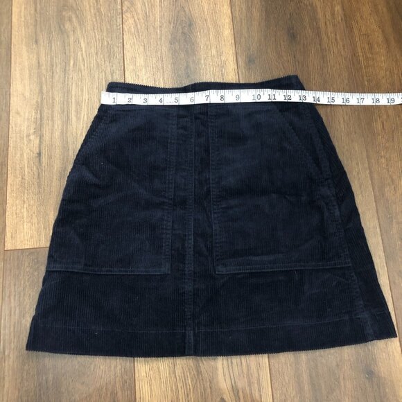 UNIQLO Corduroy Mini Skirt Size 0 Navy Blue Y2k Large Patch Pockets - Picture 2 of 8
